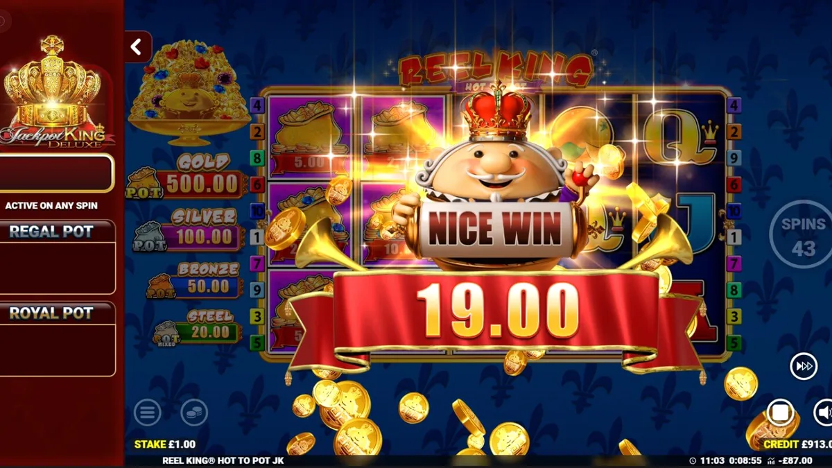Tampilan visual slot Reel King Hot to Pot dengan simbol buah klasik dan elemen kerajaan